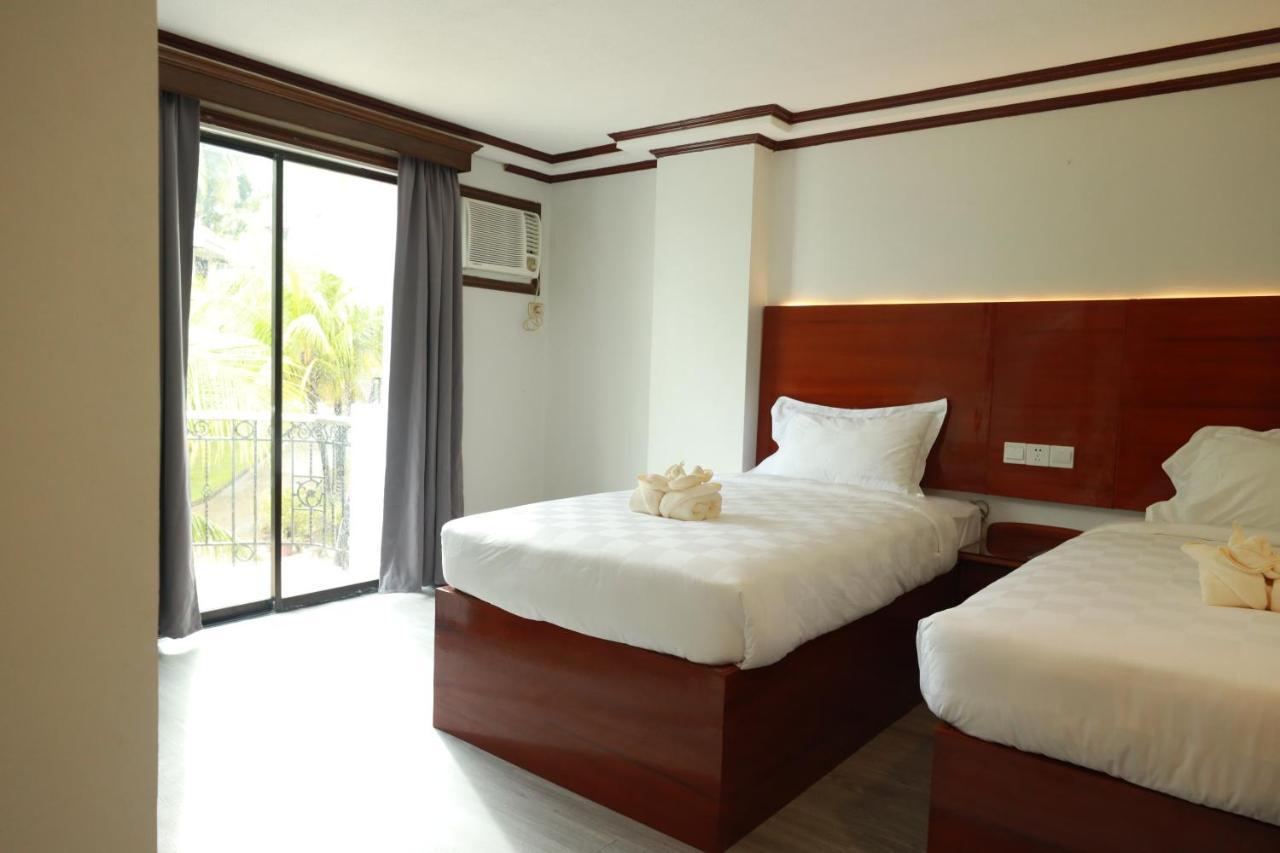 Bohol Plaza Mountain Resort And Restaurant Dauis Ngoại thất bức ảnh