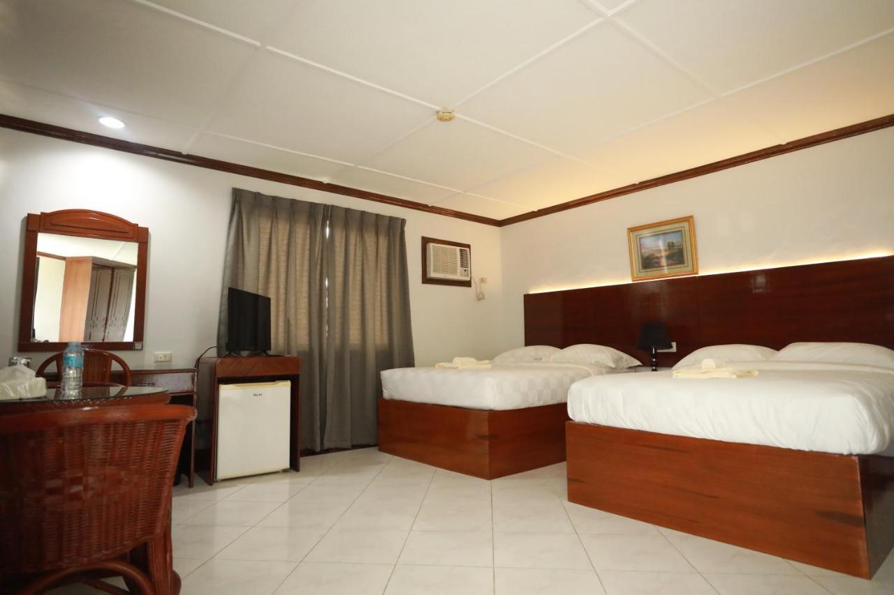 Bohol Plaza Mountain Resort And Restaurant Dauis Ngoại thất bức ảnh