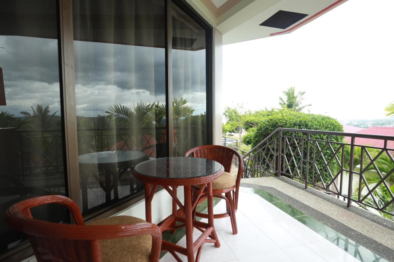 Bohol Plaza Mountain Resort And Restaurant Dauis Ngoại thất bức ảnh