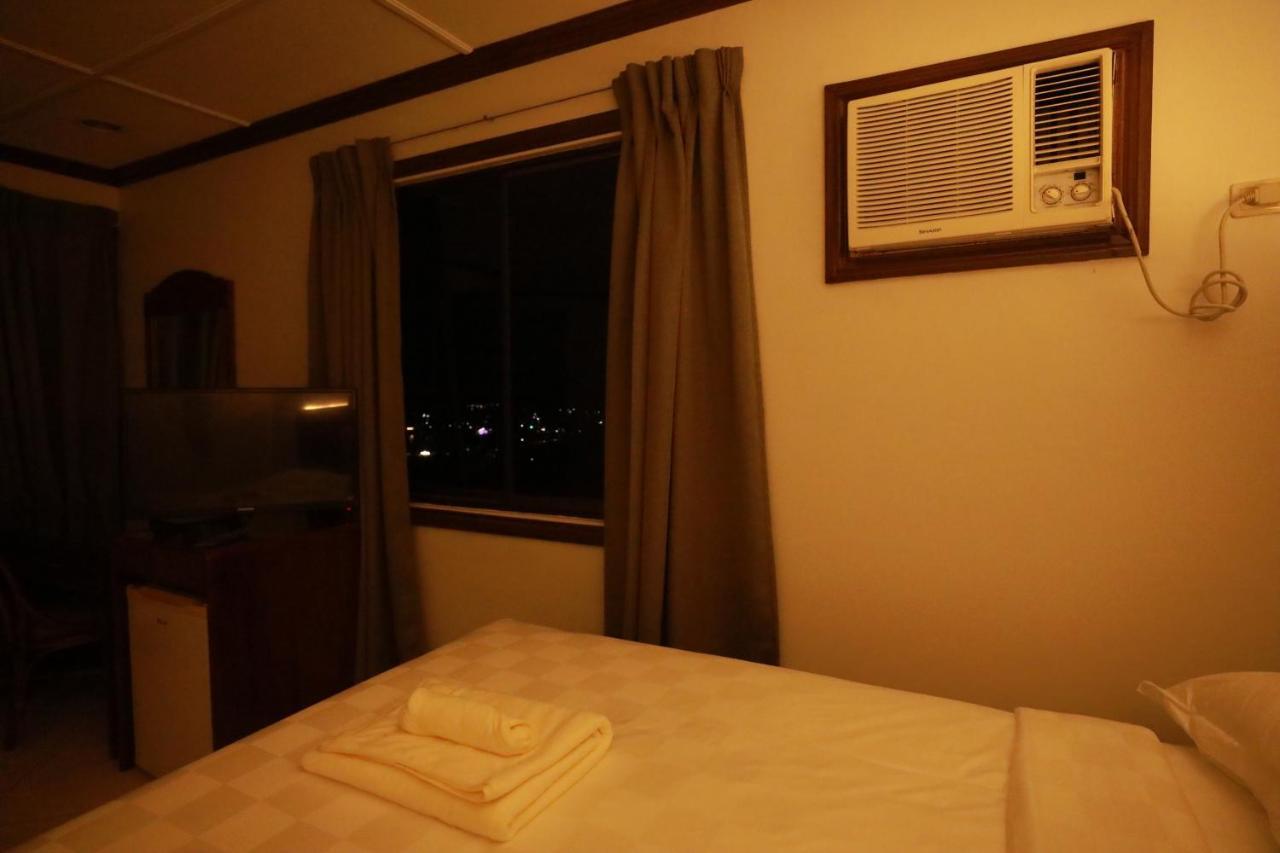 Bohol Plaza Mountain Resort And Restaurant Dauis Ngoại thất bức ảnh