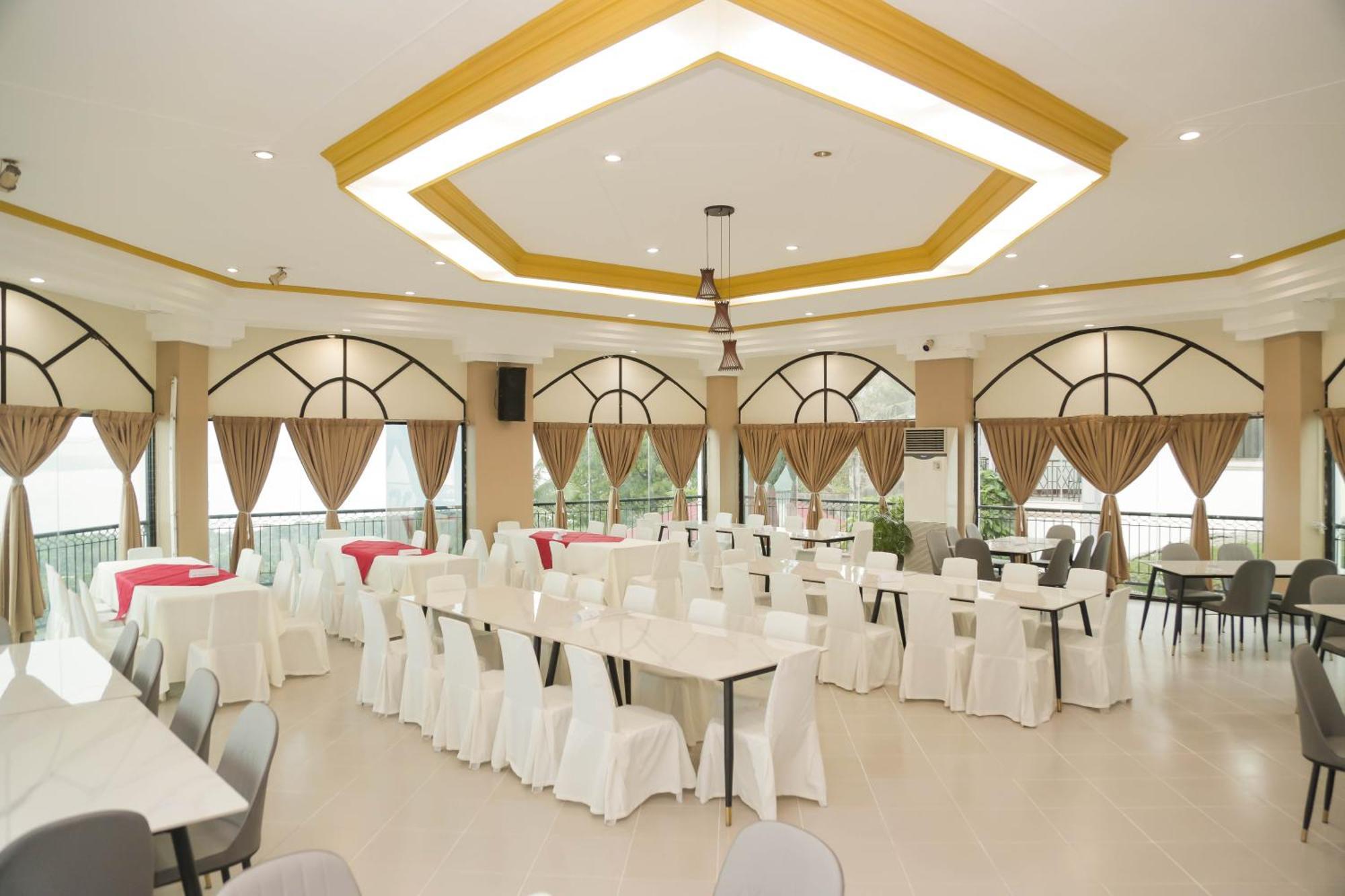 Bohol Plaza Mountain Resort And Restaurant Dauis Ngoại thất bức ảnh